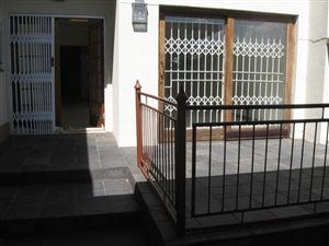4 Bed Garden Cottage in Primrose