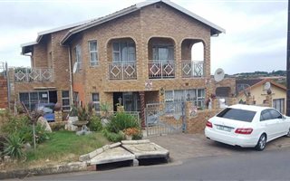 6 Bedroom House in Brookdale