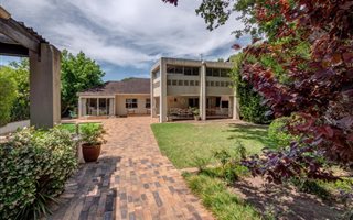 4 Bedroom House in Newlands