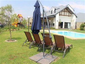 3 Bed Apartment in Greenstone Crest
