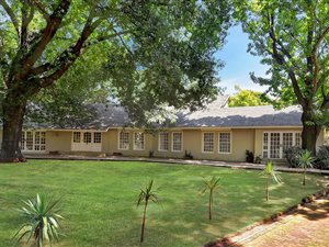 5 Bed House in Inanda