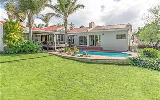 5 Bedroom House in Vierlanden
