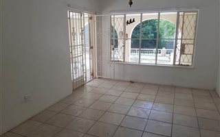 2 Bedroom House in Hurlingham