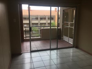2 Bed Apartment in Waterkloof Glen