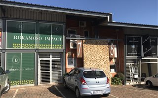 276 m² Industrial space in Hennopspark
