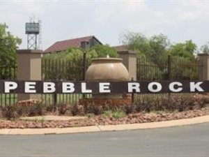 1066 m² Land available in Pebble Rock