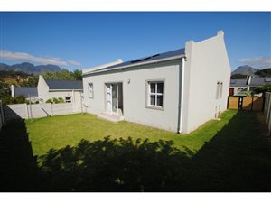 4 Bed Townhouse in Stellenbosch Central