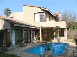 3 Bed House in Sunninghill