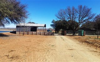 2.2 ha Farm in Hartswater