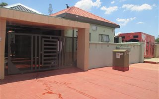 2 Bedroom House in Dobsonville