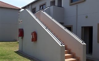 2 Bedroom Apartment in Emfuleni Golf Estate