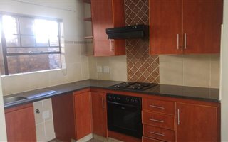 2 Bedroom Cluster in Magalieskruin