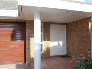 4 Bed Townhouse in Durbanville