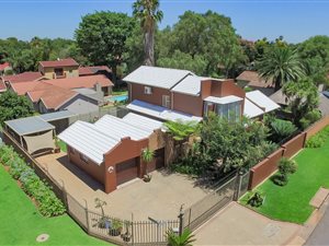 4 Bed House in Eldoraigne