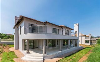 4 Bedroom House in Seasons Lifestyle Estate