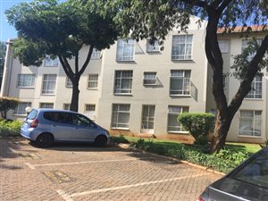 2 Bed Apartment in Weltevreden Park