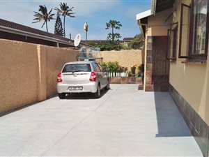 3 Bed House in Park Rynie