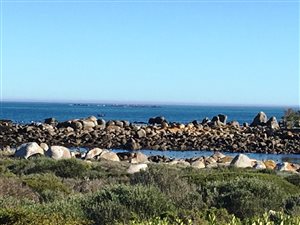 821 m² Land available in Jacobsbaai