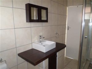 2 Bed Apartment in Essexwold