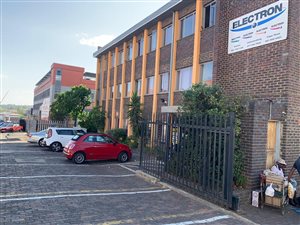 1950 m² Industrial space in Wynberg