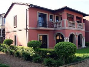 4 Bed House in Hillcrest Park
