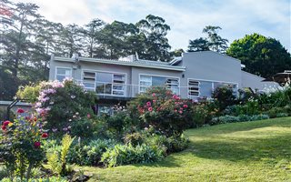 7 Bedroom House in Winterskloof