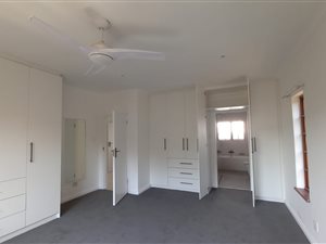 4 Bed Townhouse in Stirling