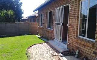 2 Bedroom Simplex in Ninapark