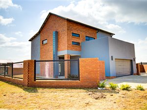 4 Bed Duet in Six Fountains Estate
