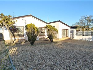 4 Bed House in Kuilsriver