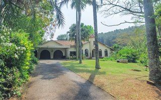 4 Bedroom House in Chase Valley Heights