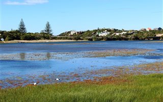 674 m² Land available in Kleinemonde