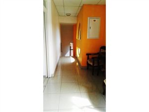 100 m² Office Space in Reservoir Hills