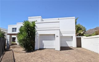 4 Bedroom House in Die Boord