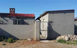 7 Bedroom Flat in New Brighton