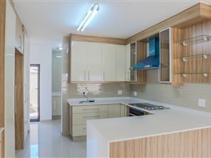 4 Bedroom House in Eldoraigne
