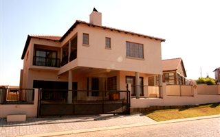 4 Bedroom House in Kungwini Country Estate