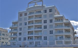 2 Bedroom Apartment in Tableview
