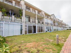 2 Bed Apartment in Lagoon Beach
