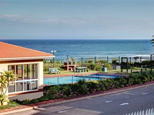 3 Bed Apartment in Illovo Beach