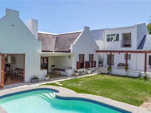 6 Bed House in La Concorde