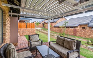 3 Bedroom House in Olympus AH