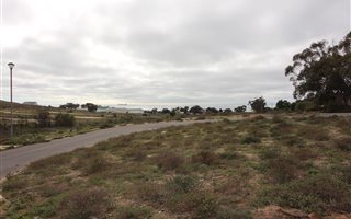412 m² Land available in St Helena Views