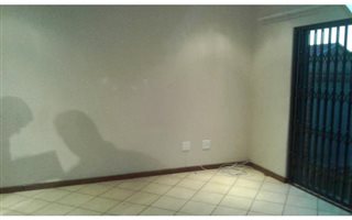 2 Bedroom Apartment in Theresa Park