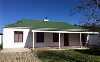 2 Bedroom House in Sandbaai