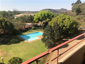 2 Bed Flat in Lynnwood Glen