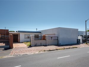 3 Bed House in Crawford
