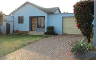 3 Bedroom House in Naturena