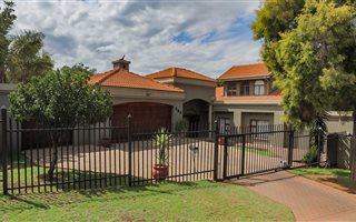 4 Bedroom House in Wierda Park