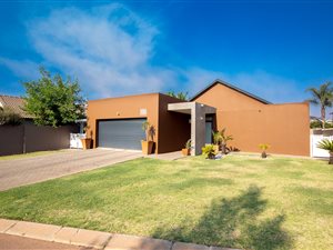 3 Bed House in The Meadows